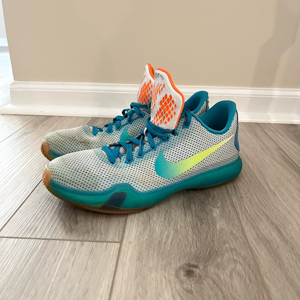 Kobe 10